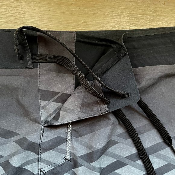 Hurley Mens Boardshorts 32 x 19" Length Phantom Surf Trunks Performance Surfing - Picture 11 of 13